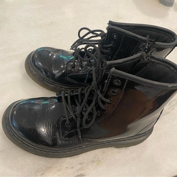 Dr. Martens Black Kids Boots - Picture 8 of 10